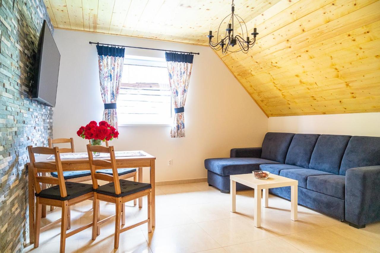 Apartmany Pod Rozsutcom - Zatkov Dvor - Prijazd Do Ubytovania Autom S Pohonom 4X4 Terchová Exterior foto