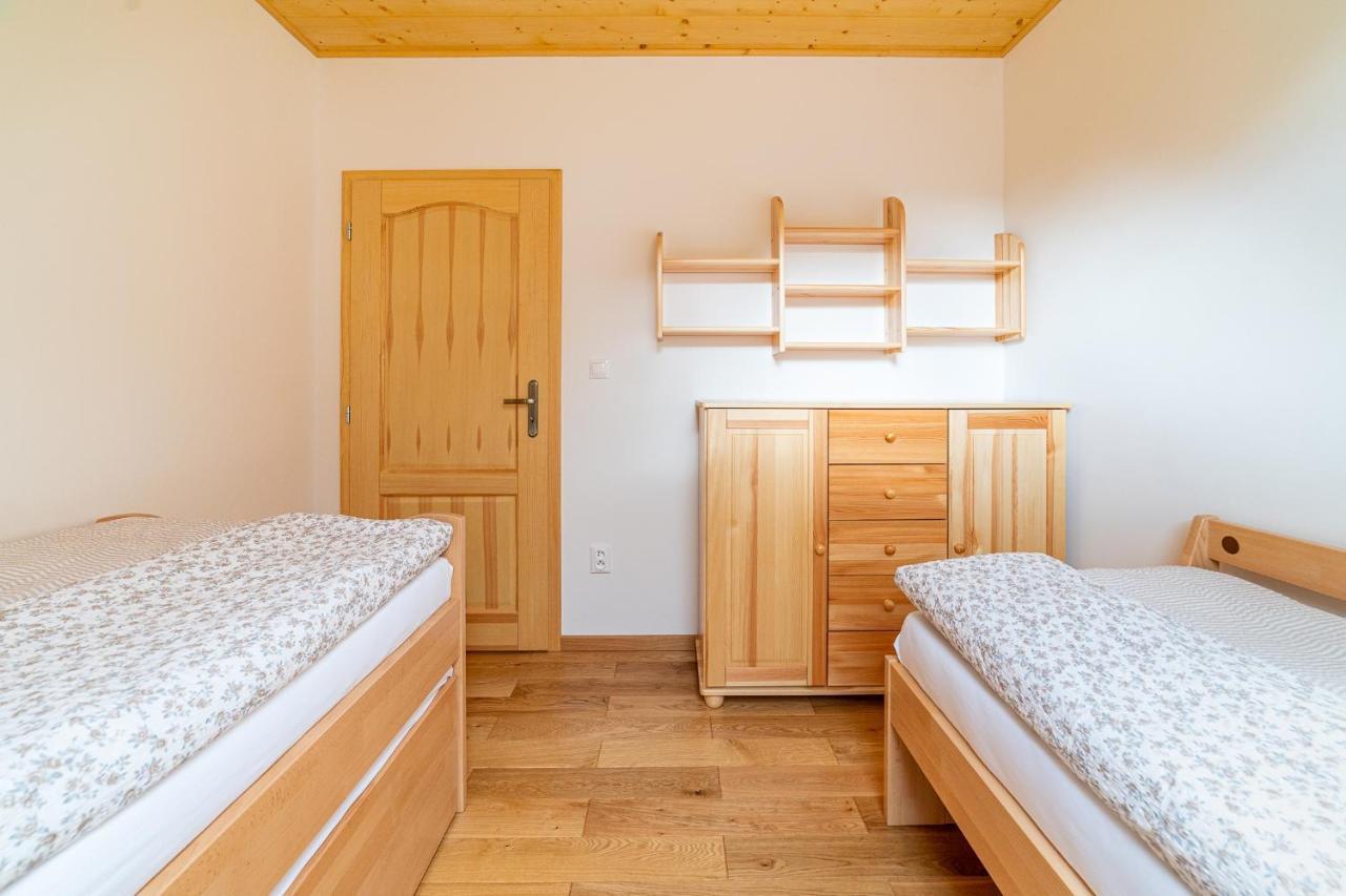 Apartmany Pod Rozsutcom - Zatkov Dvor - Prijazd Do Ubytovania Autom S Pohonom 4X4 Terchová Exterior foto