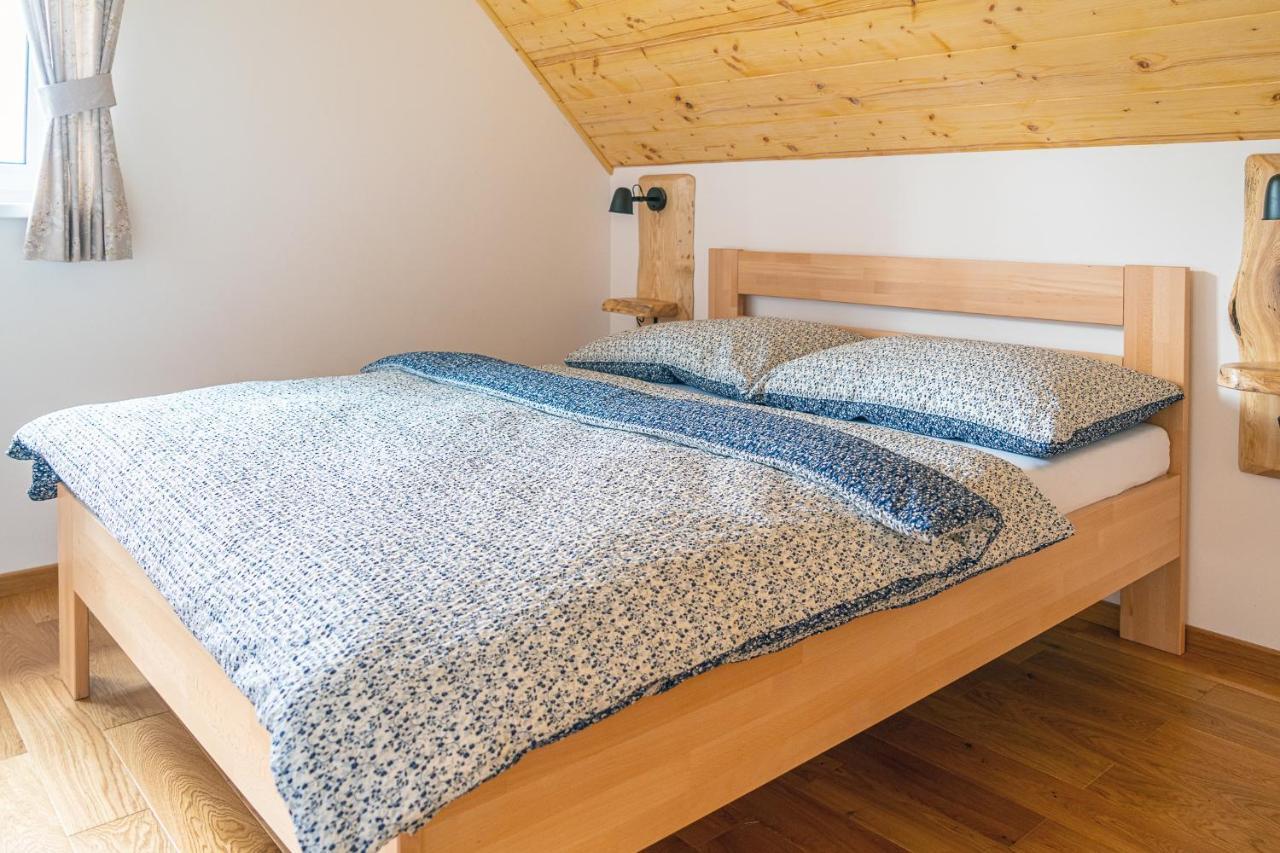 Apartmany Pod Rozsutcom - Zatkov Dvor - Prijazd Do Ubytovania Autom S Pohonom 4X4 Terchová Exterior foto