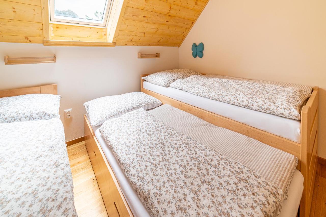 Apartmany Pod Rozsutcom - Zatkov Dvor - Prijazd Do Ubytovania Autom S Pohonom 4X4 Terchová Exterior foto